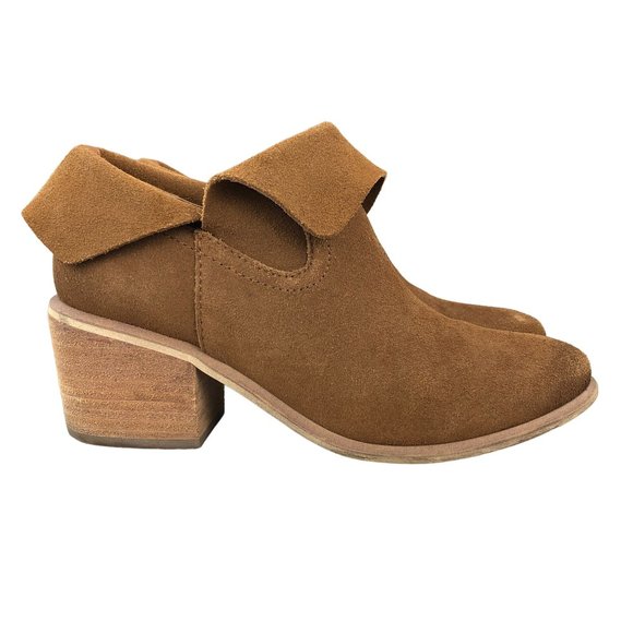 BP Women's Size 6.5M Brice Notched Brown Leather Foldover Ankle Booties - Picture 1 of 12